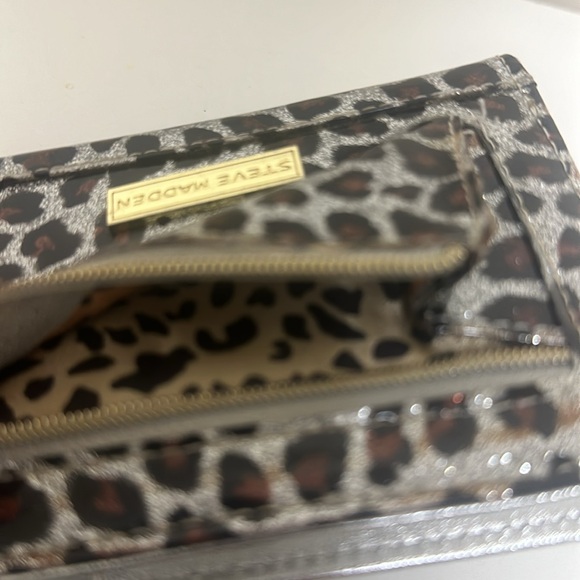 Steve Madden glitter cheetah brown/black and silver wallet with front phone case - Picture 9 of 10